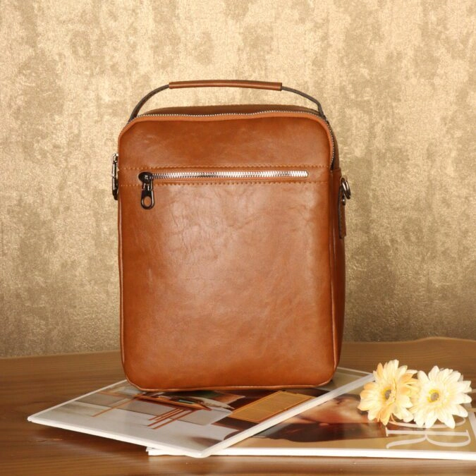 انواع کیف دوشی لپ تاپ اصل، مردانه و زنانه با قیمت عمده و ارسال سریع از هیوارو